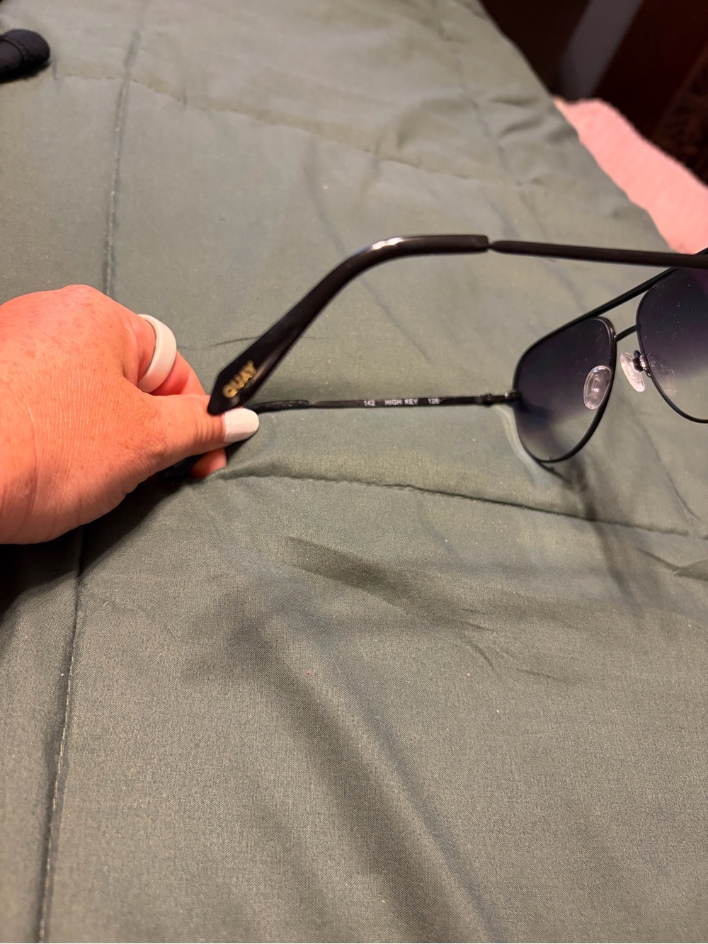 Quay Australia Black Metal Frame Sunglasses - Picture 6 of 9